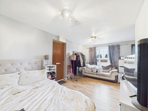 View Full Details for St Peters Close, Cheltenham, Gloucestershire, GL51