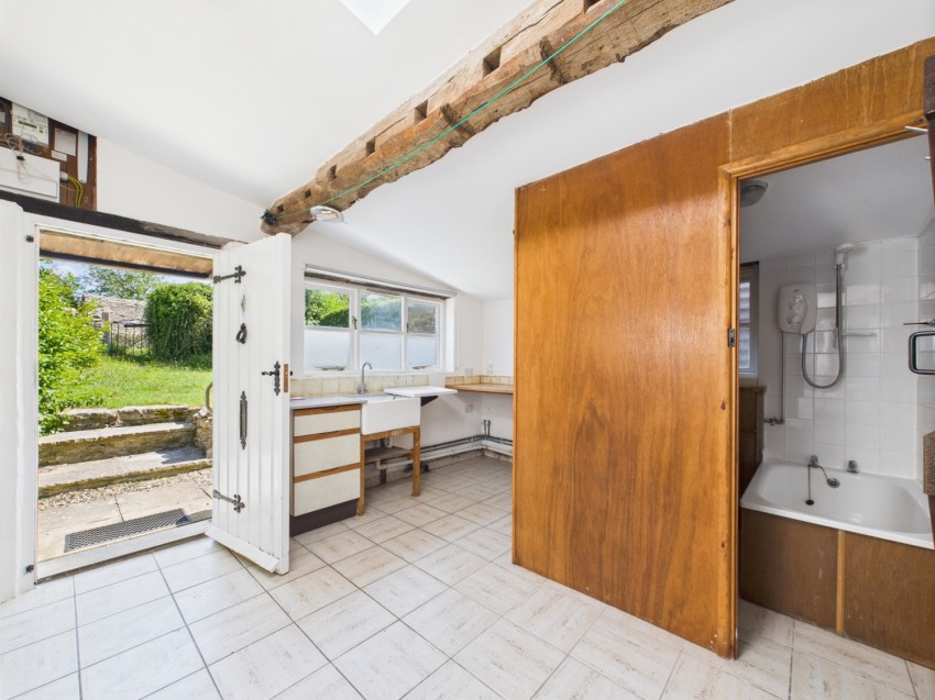 Images for Oakridge Lynch, Stroud, Gloucestershire, GL6