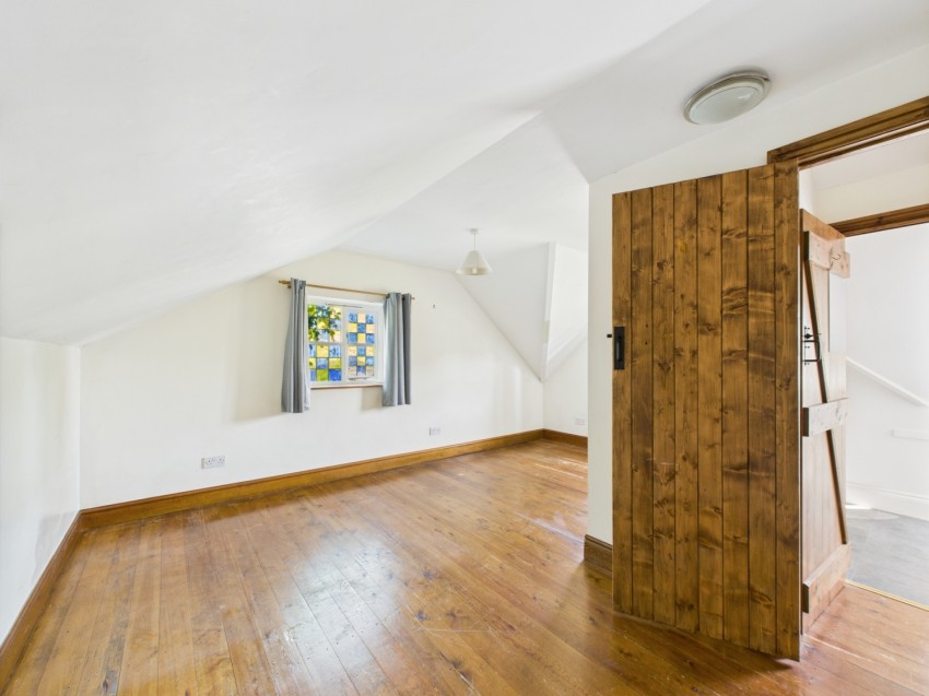 Images for Oakridge Lynch, Stroud, Gloucestershire, GL6