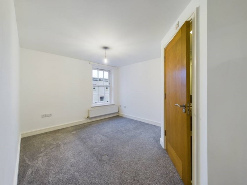 Images for Henley Court, Gloucester