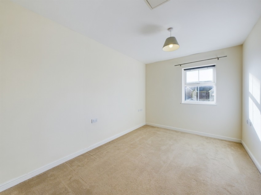 Images for Snetterton Heath, Kingsway, GL2