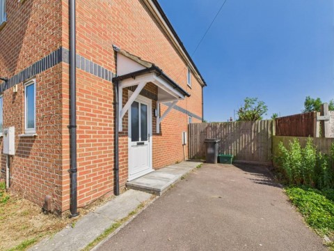View Full Details for Shakespeare Avenue, Podsmead, Gloucester, Gloucestershire, GL2