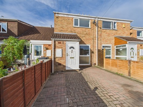 View Full Details for Barrow Close, Quedgeley, Gloucester, GL2