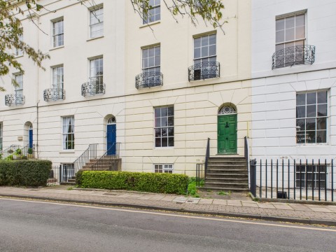 View Full Details for 13, Brunswick Square, GL1