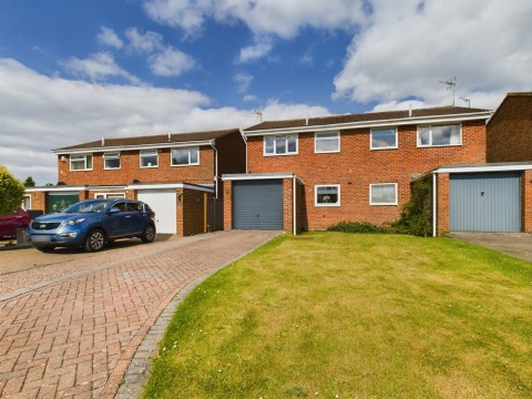 View Full Details for Lincoln Close, Tewkesbury, Gloucestershire