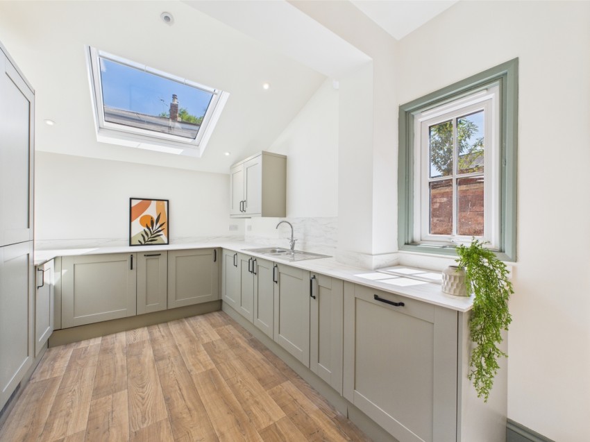 Images for Room 4 64 Worcester Street, Gloucester