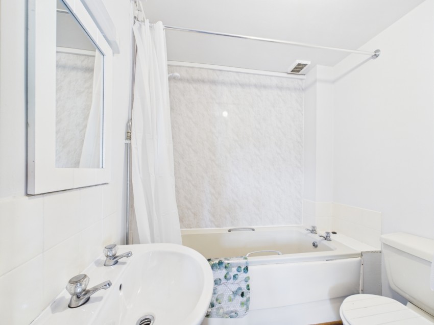 Images for Folly Lane, Stroud, Gloucestershire, GL6