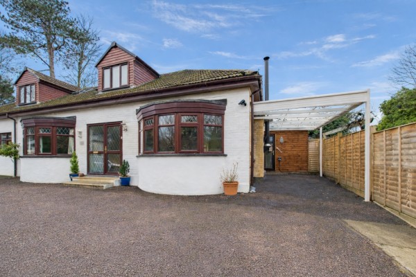 Riverside Close, Cheltenham, Gloucestershire, GL52