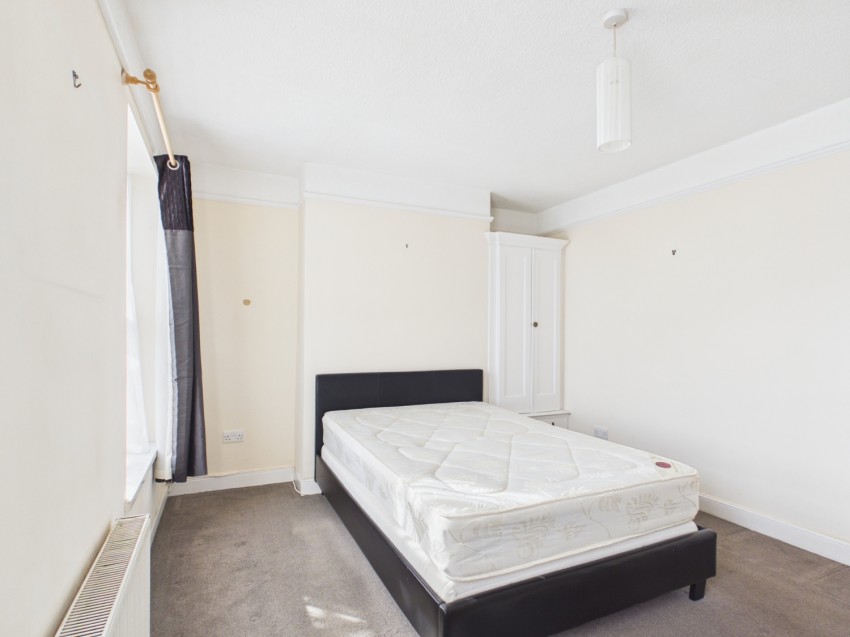 Images for Room 1, 23 Marle Hill Road, Cheltenham